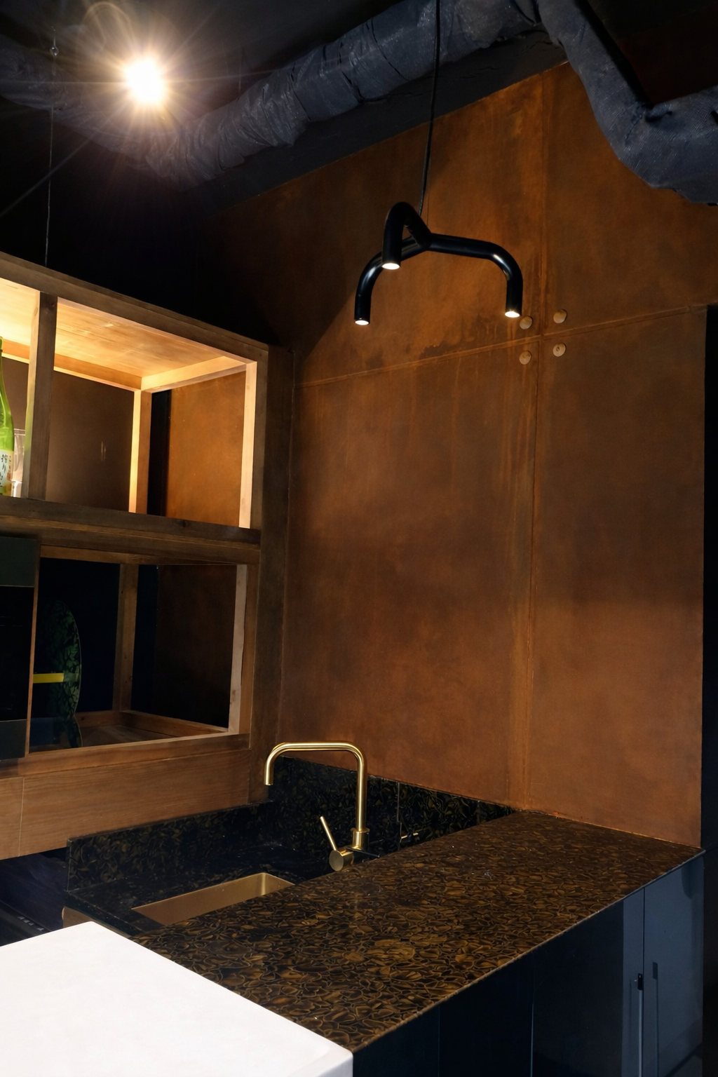 Detalle de decoración artesanal 4.